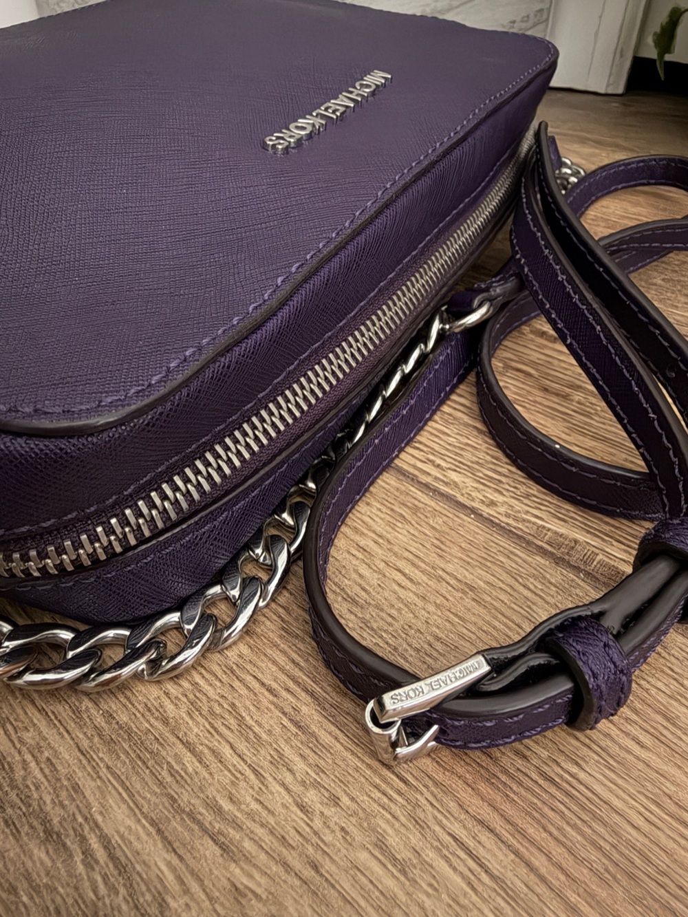 Michael Kors Jet Set Purple Saffiano Leather Crossbody Bag w/Teddy Bear Keychain - Picture 12 of 12
